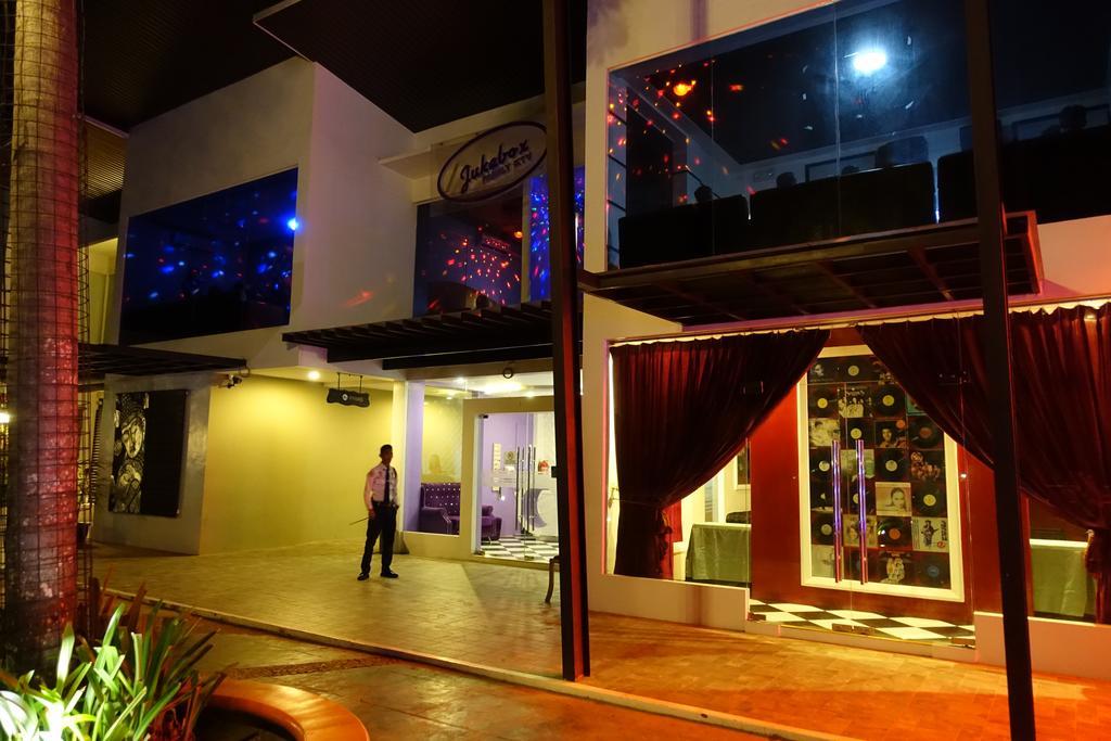 One Manalo Place Puerto Princesa Dış mekan fotoğraf